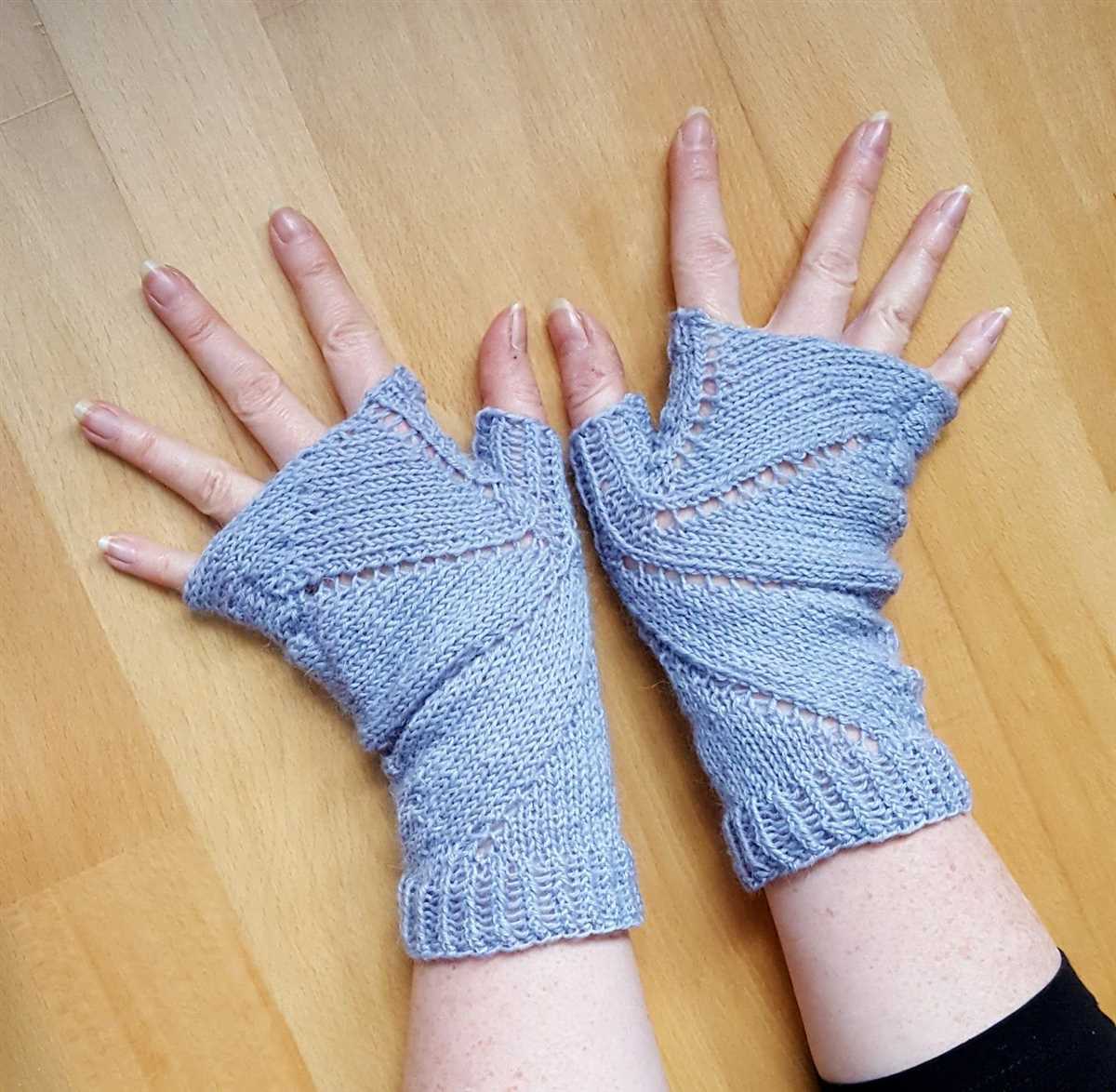 Free gloves knitting pattern