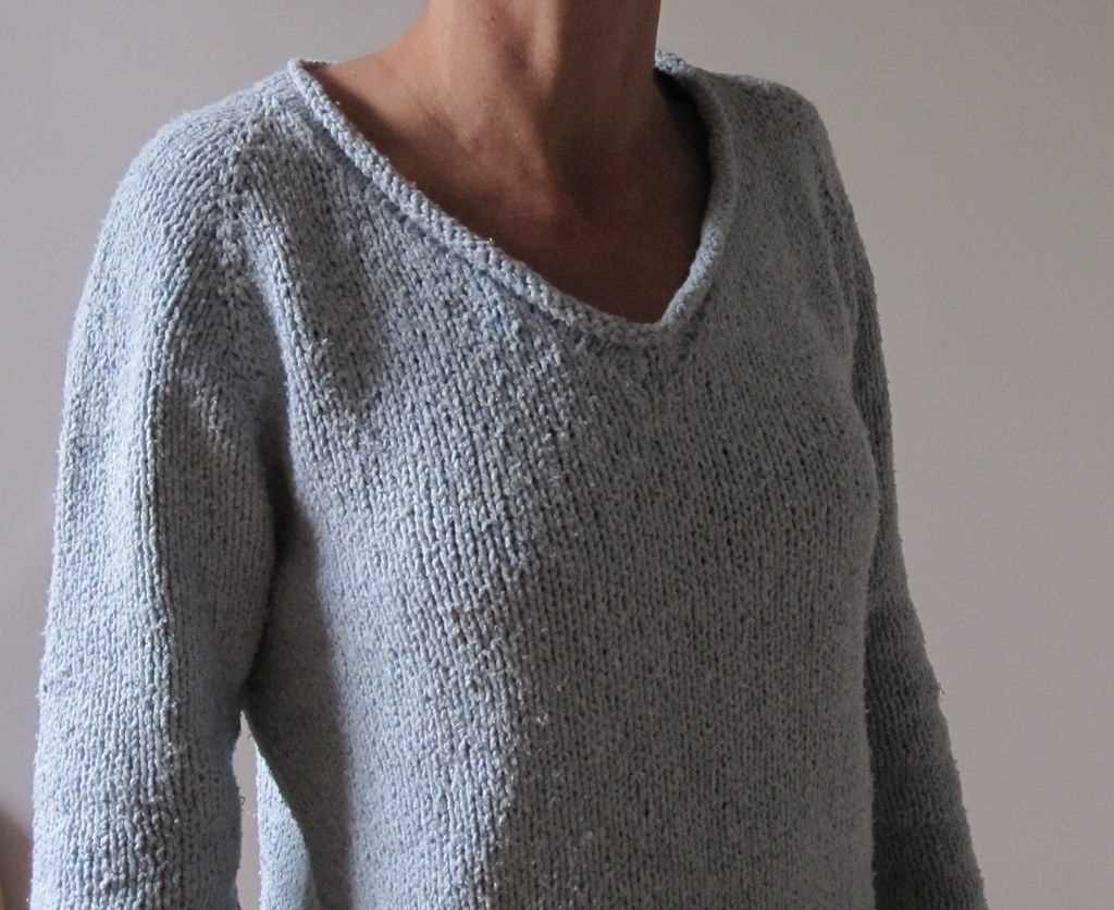 Simple v neck sweater knitting pattern