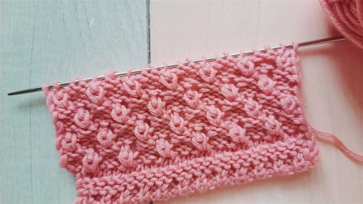 Knitting pattern magnifier