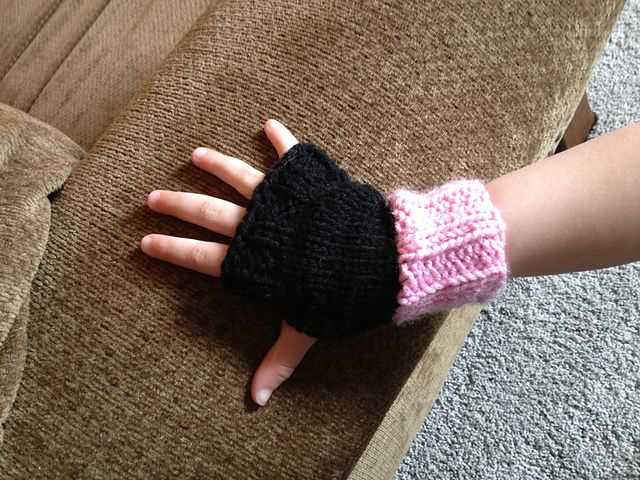 Glove knitting pattern easy