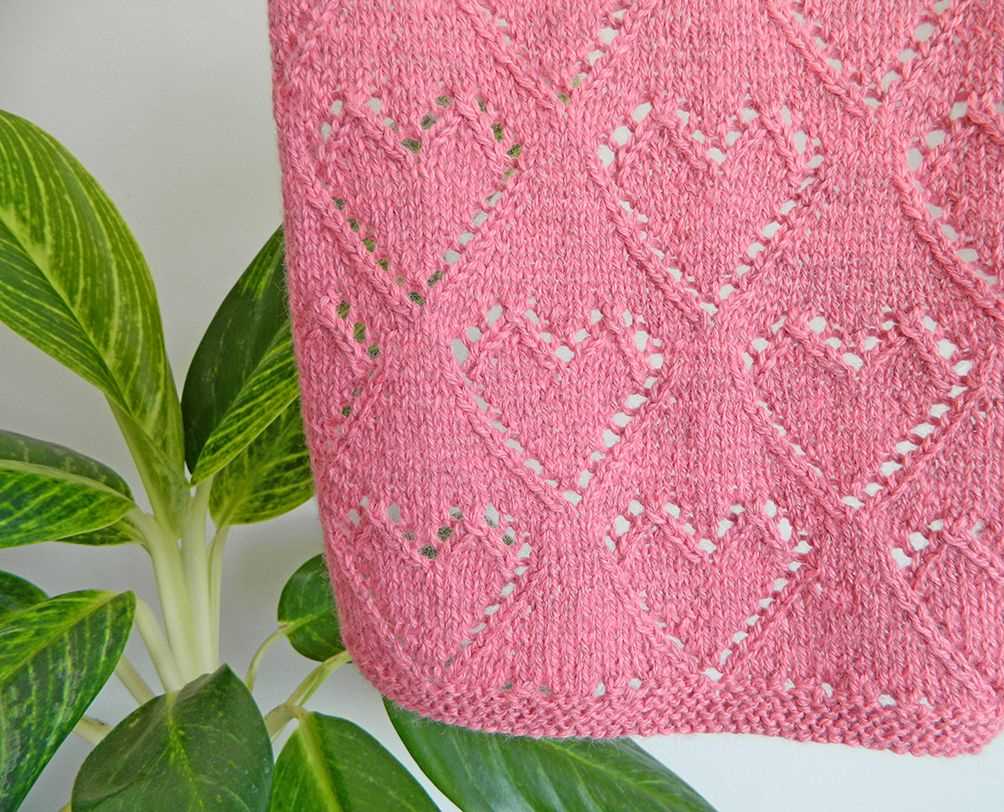 Heart lace knitting pattern