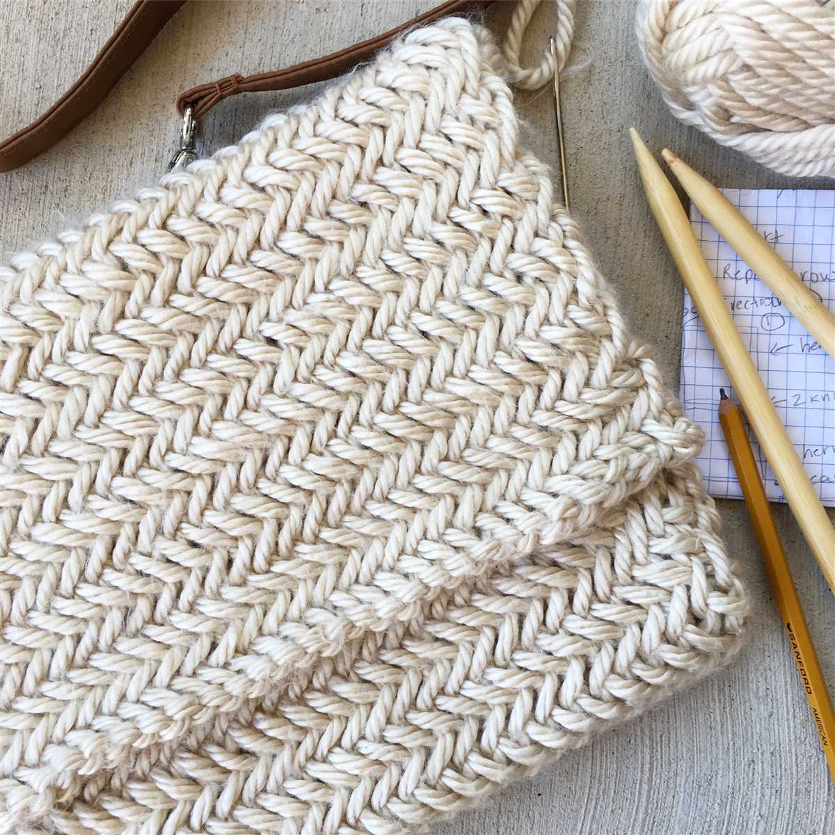 Create a Stunning Herringbone Knit Stitch Blanket with this Simple Pattern Herringbone knit stitch blanket pattern