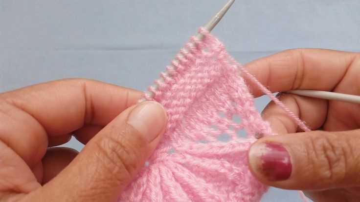 Scalloped knitting pattern