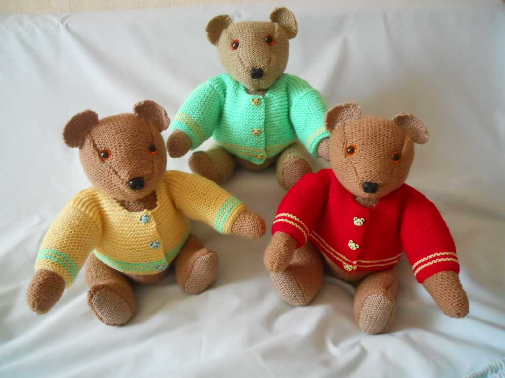 Fluffy teddy bear knitting pattern