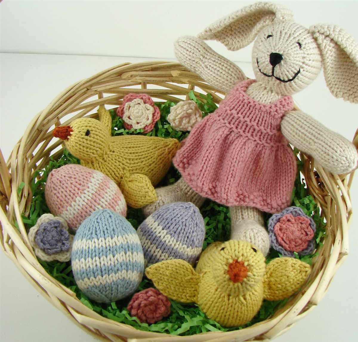 Easter gnome knitting pattern