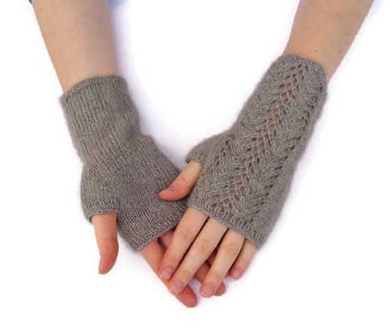 Fingerless gloves loom knitting pattern