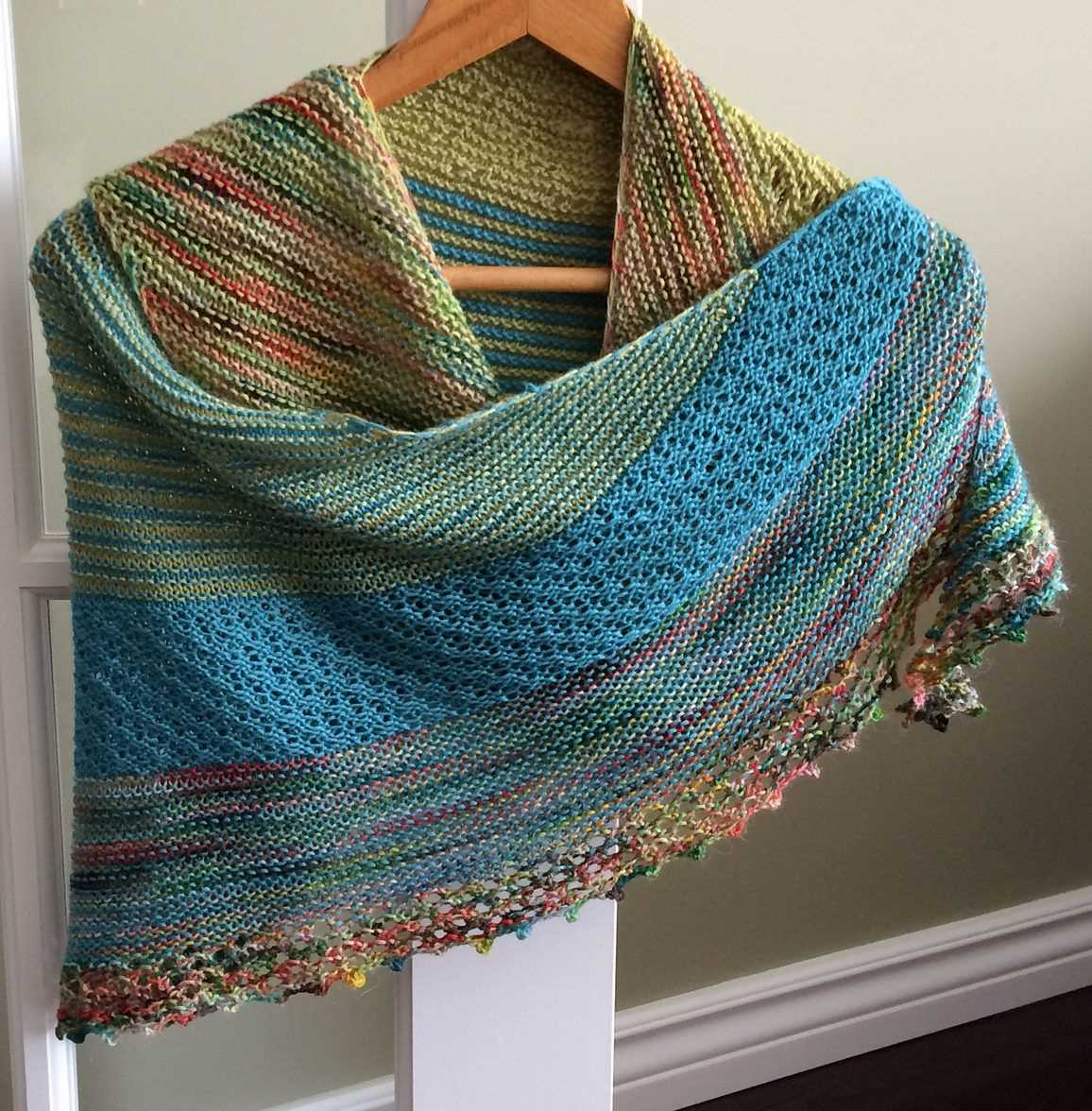 Diagonal shawl knitting pattern