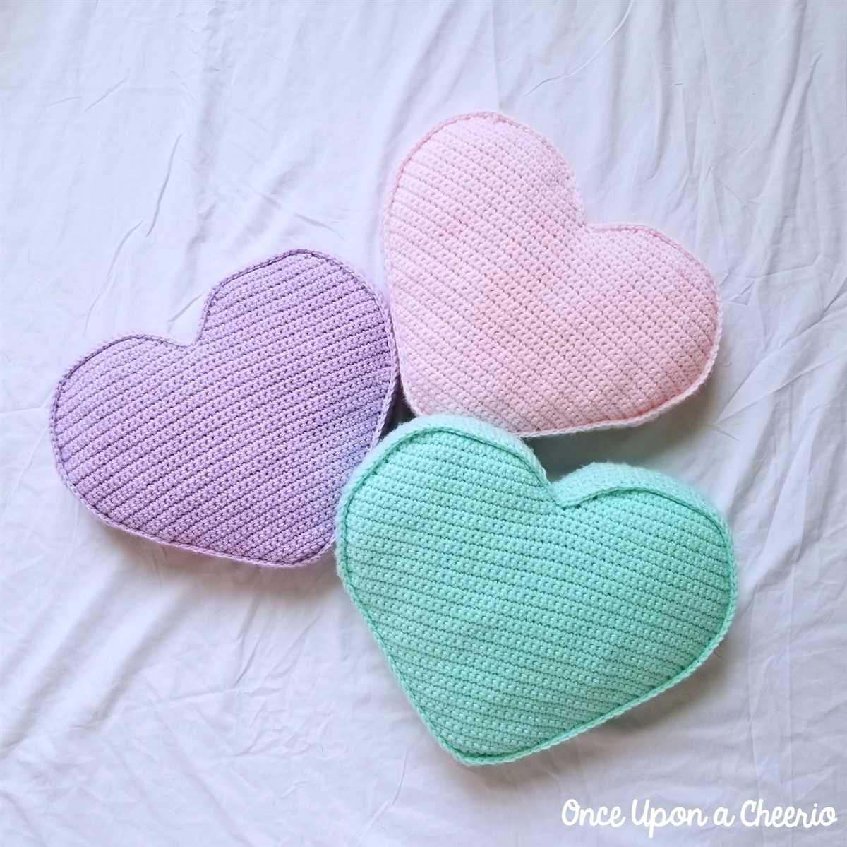 Knit heart pillow pattern