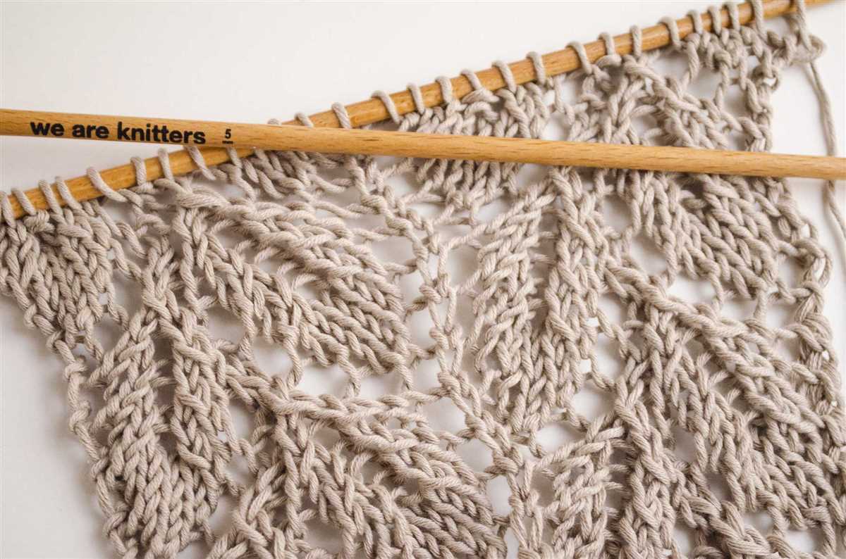 Knit leaf stitch pattern