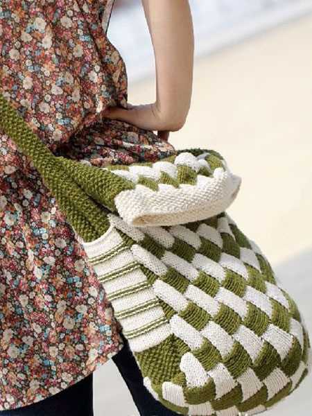 Knit messenger bag pattern