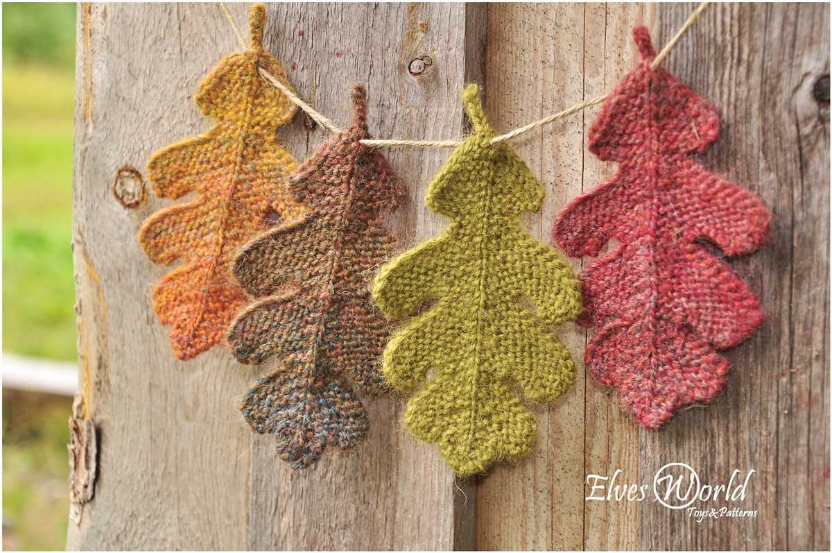 Knitted oak leaf pattern