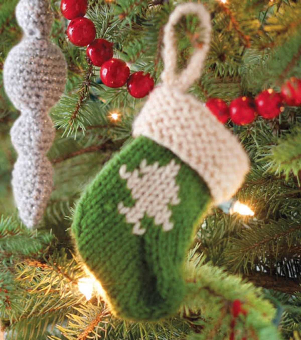 Knitted christmas tree stocking pattern