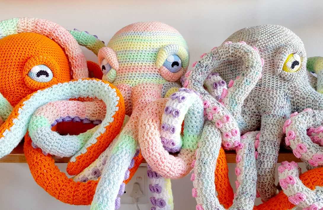 Knitted octopus pattern