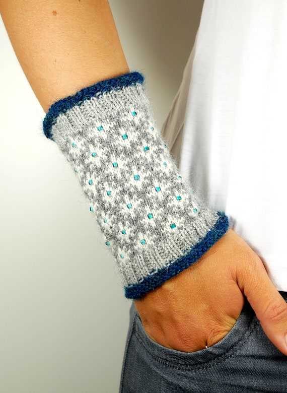 Knitting hand warmers pattern free