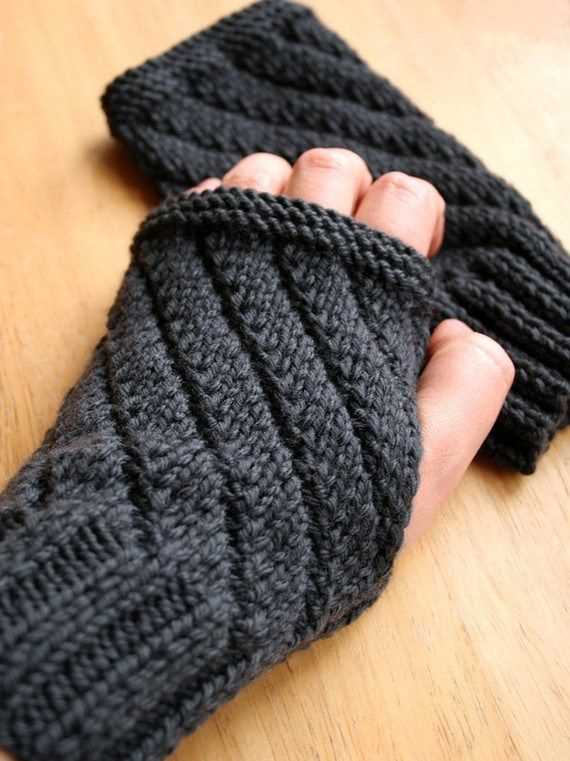 Free knitting pattern for men's fingerless gloves
