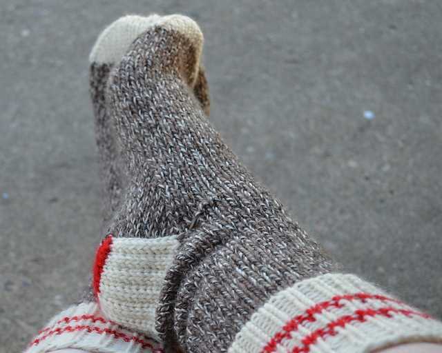 Men's knit sock pattern worsted weight yarn