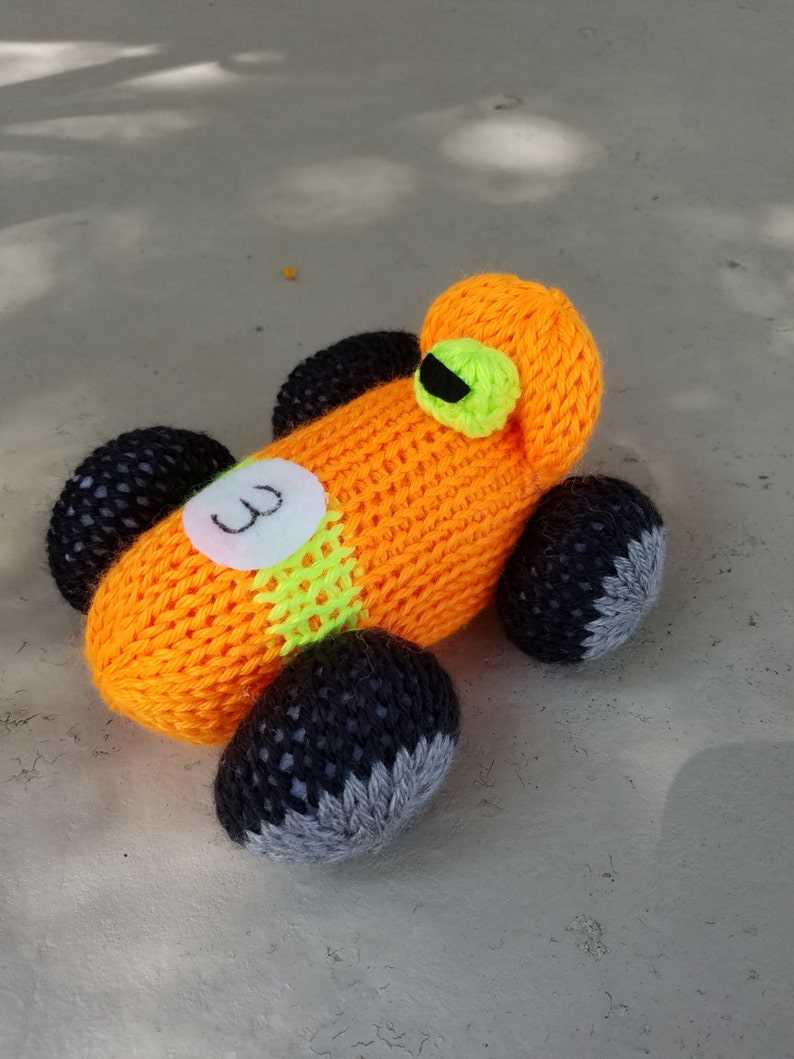 Knitted toy car pattern