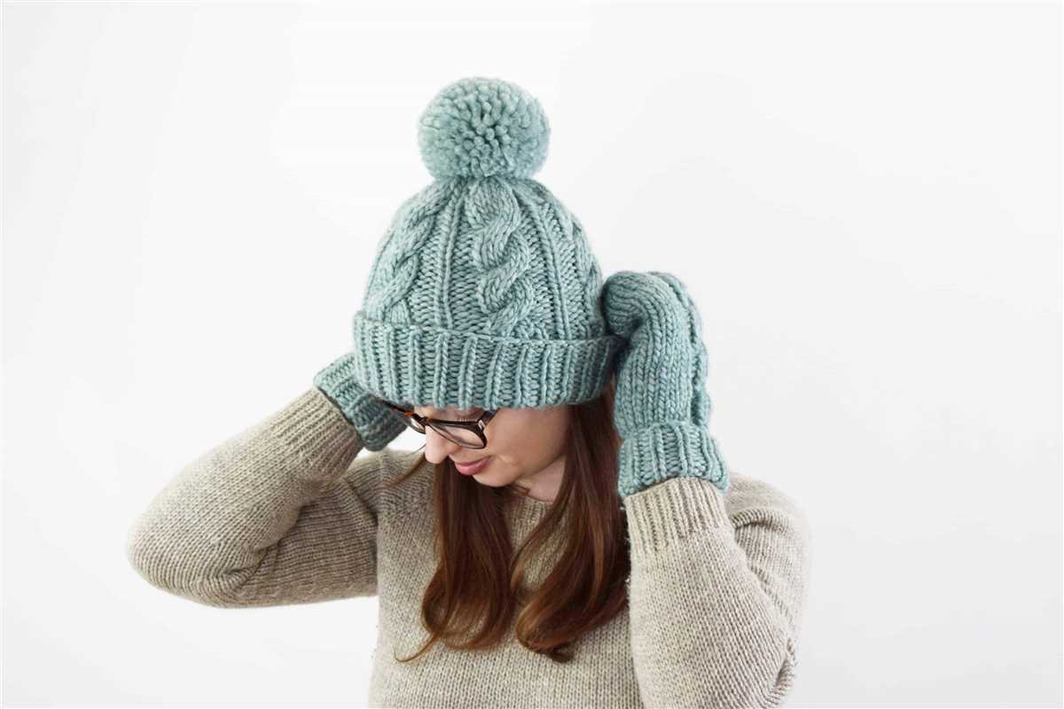 Cable knit mittens free pattern