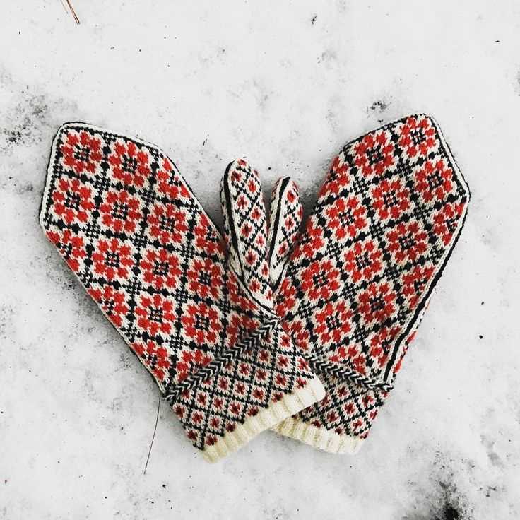 Double layer knit mitten pattern