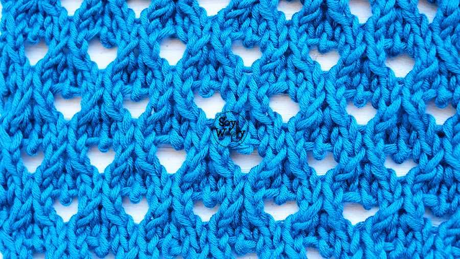 Peacock lace knitting pattern