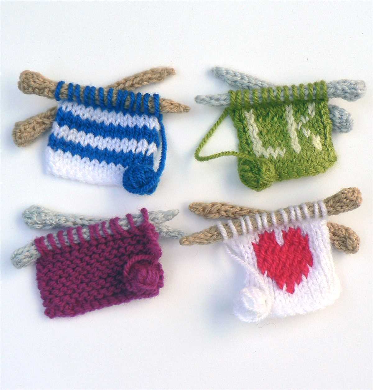 Loopy knitting patterns
