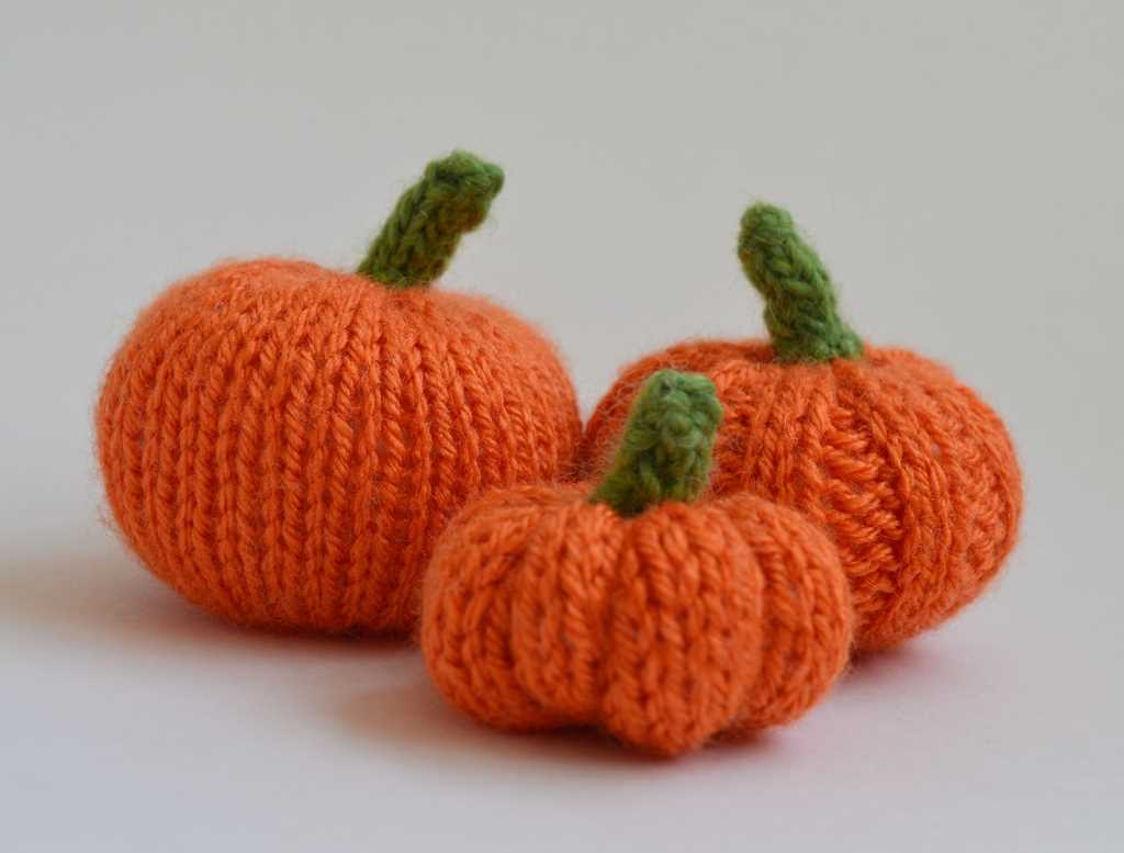 Pattern for knitted pumpkin