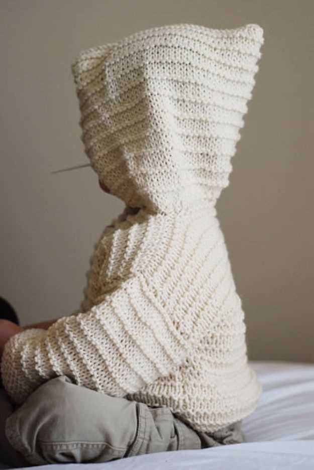 Knitted hooded sweater pattern free