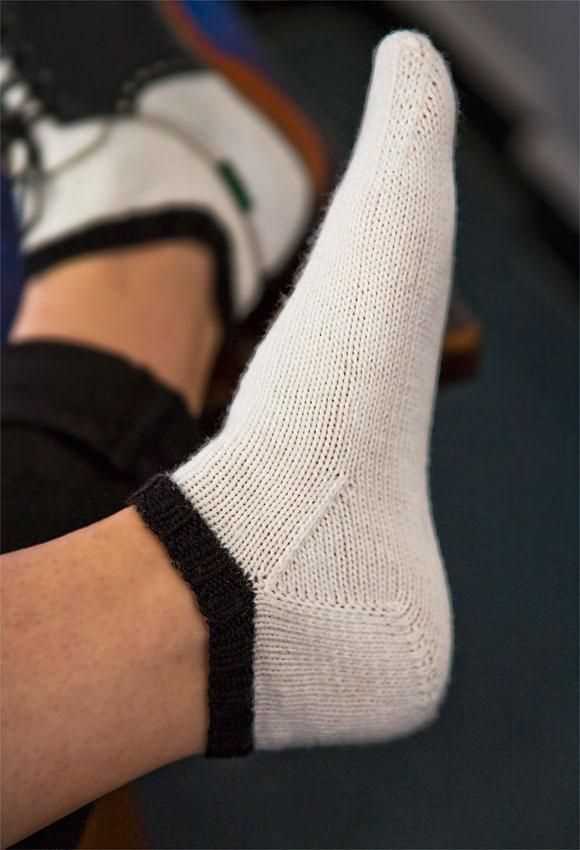 Knit ankle socks pattern