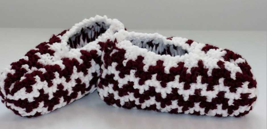 Phentex slippers knitting pattern