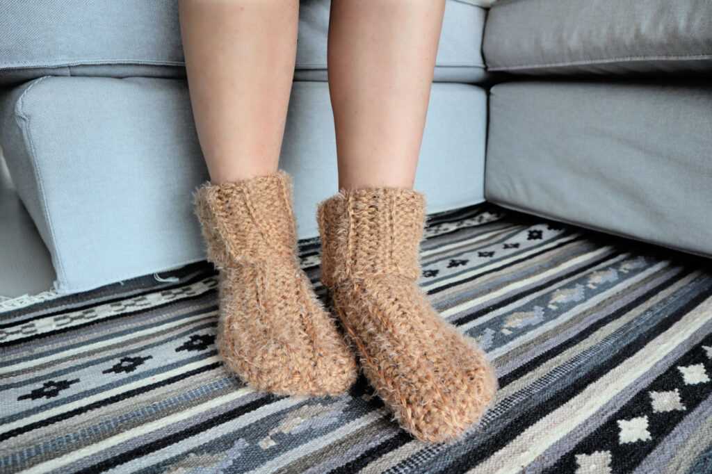 Chunky slipper sock knitting pattern