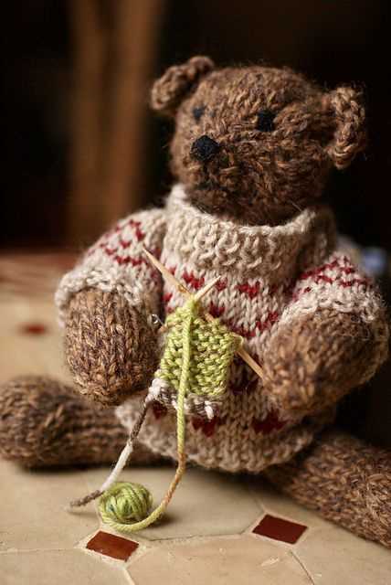 Fluffy teddy bear knitting pattern