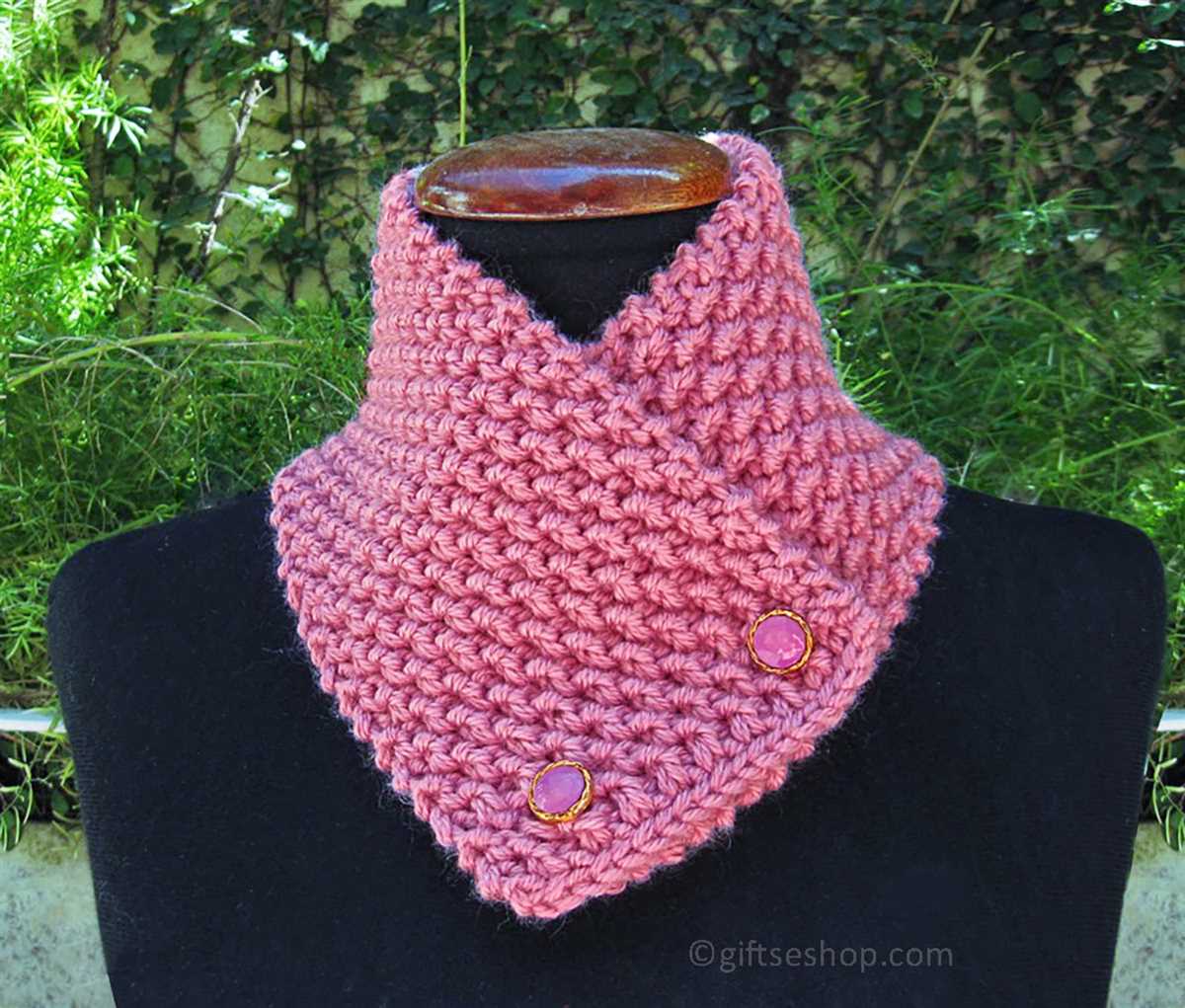 Knitting patterns for cowl neck scarves