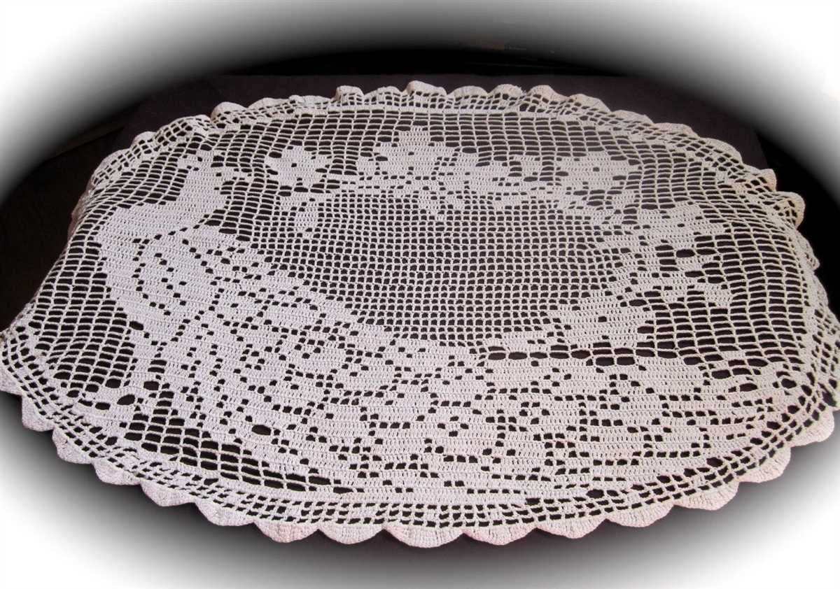 Peacock lace knitting pattern