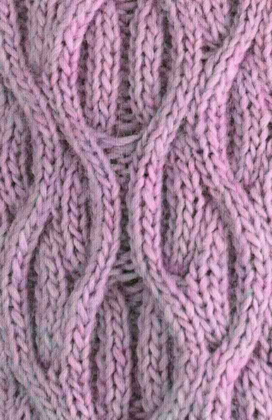 Reversible cable knit pattern