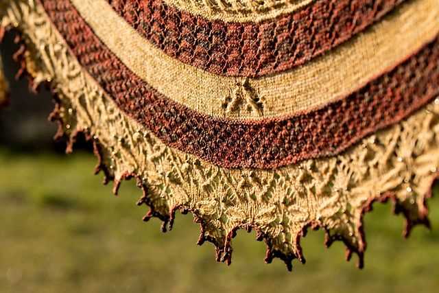 Sequin yarn knitting patterns