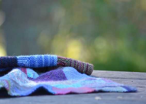 Sock yarn blanket knitting pattern