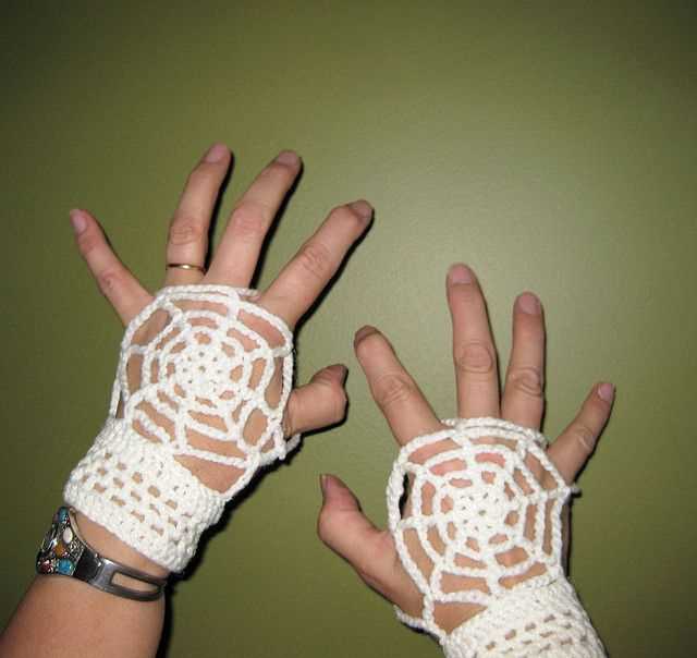 Knitted wristlets free patterns
