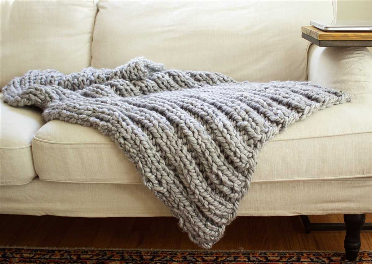 Simple chunky blanket knitting pattern