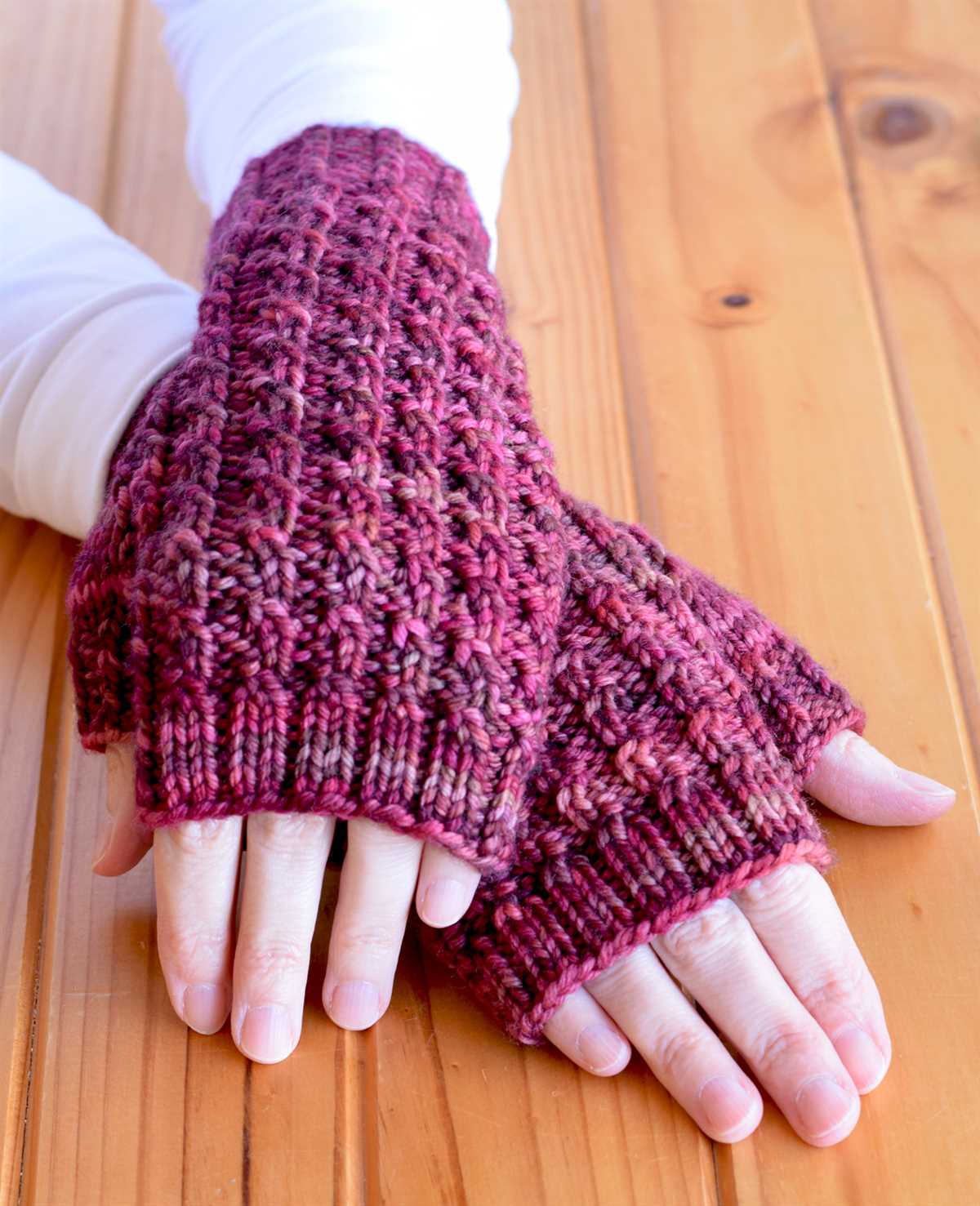 Fingerless gloves knitting pattern circular needles
