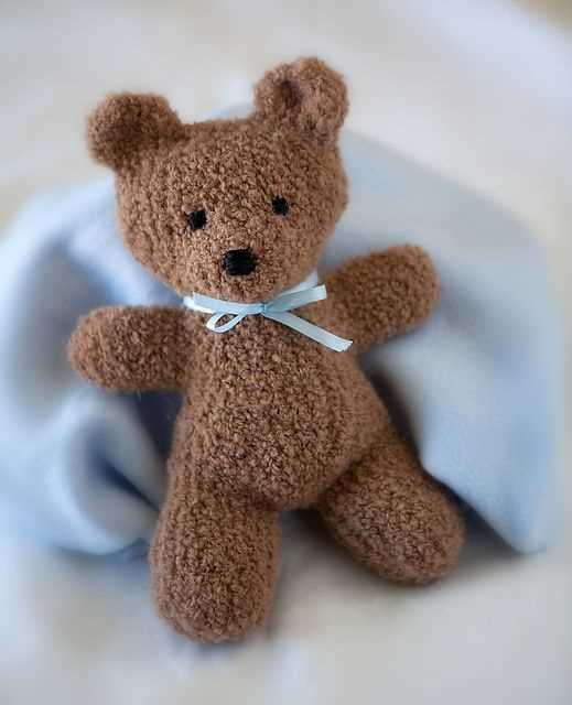 Fluffy teddy bear knitting pattern