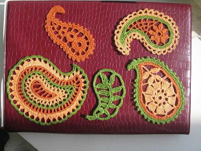 Paisley knitting pattern