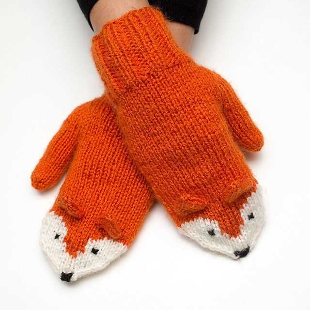 Fox mittens knitting pattern