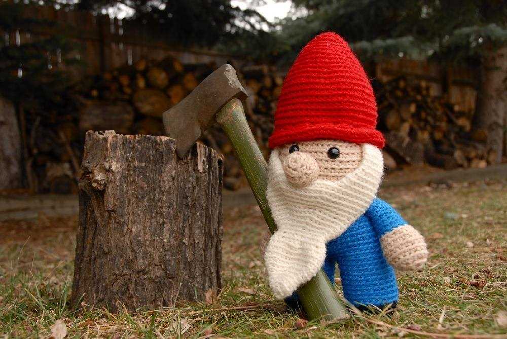 Large gnome knitting pattern