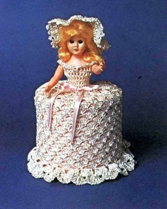 Doll toilet roll holder knitting pattern