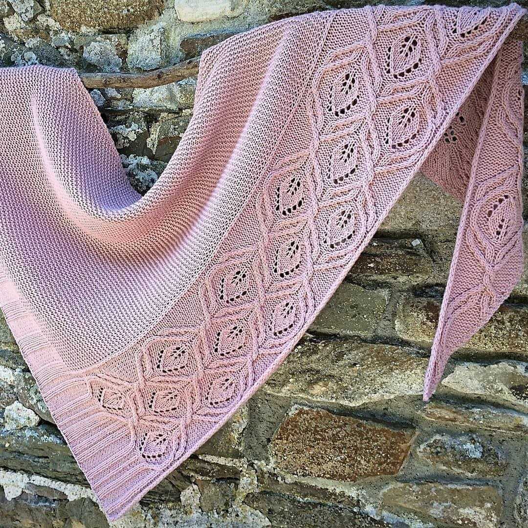Machine knit shawl pattern