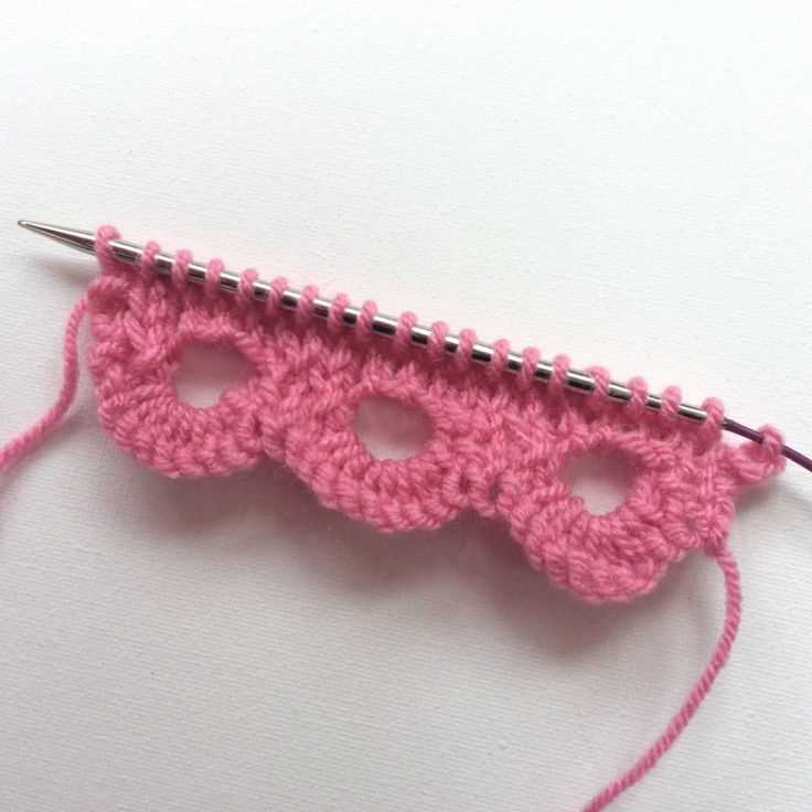 Scalloped knitting pattern