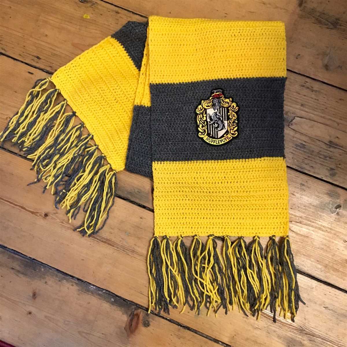 Hufflepuff scarf knitting pattern