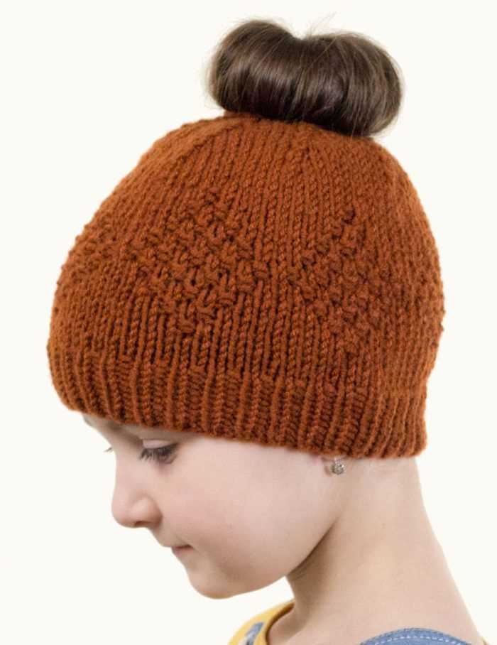 Ponytail beanie knitting pattern